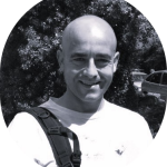 Primer plano de Jesus Ortiz de Rotor Bike en blanco y negro para la web de Doonamis.